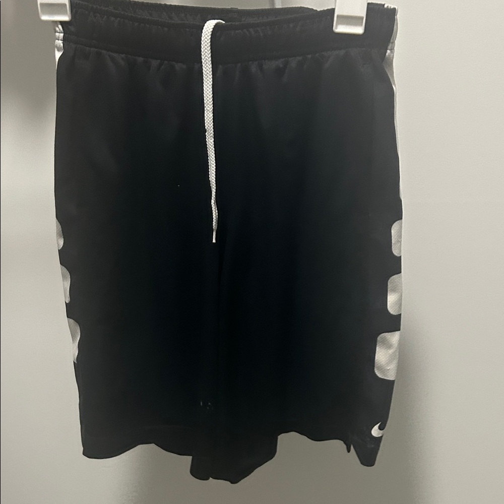Black Nike Elite Men's Shorts (Medium)